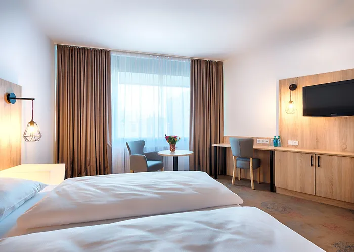 Hotel Plaza & Living Frankfurt 3*