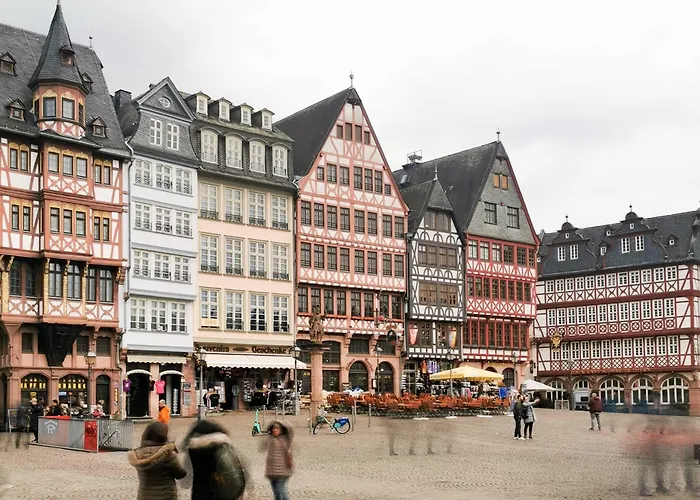 Plaza & Living Frankfurt 酒店